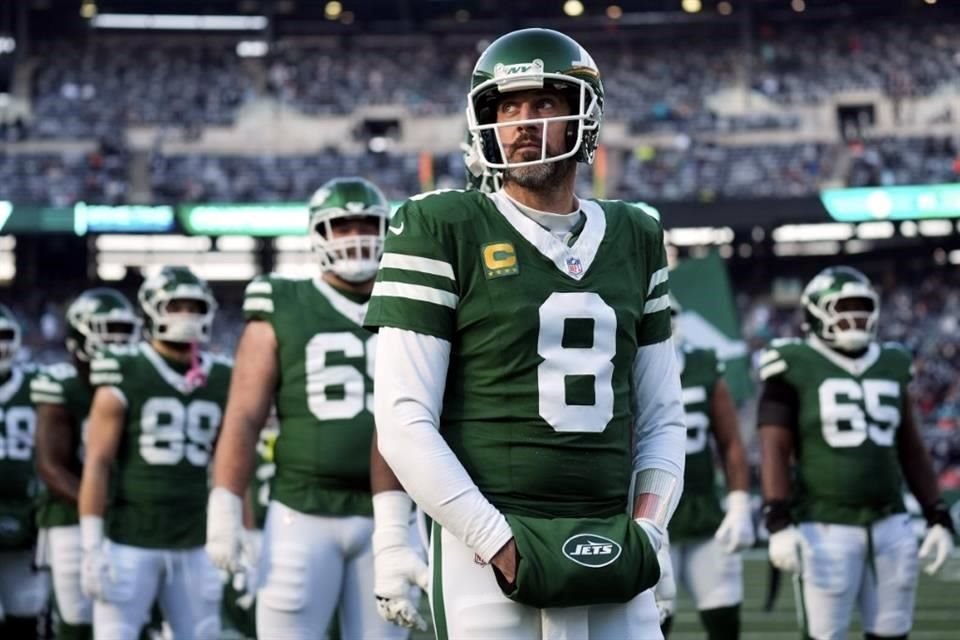 Aaron Rodgers podría jugar su temporada número 21 en la NFL con los Pittsburg Steelers.