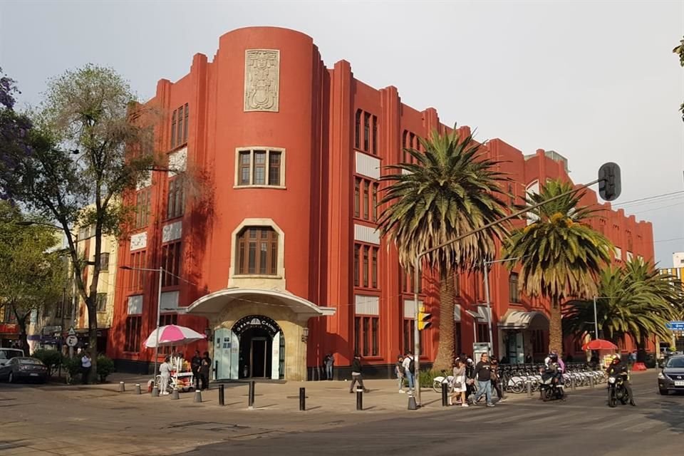 Una inmobiliaria buscar construir un hotel en el predio de la Plaza de la República 17, frente al Monumento a la Revolución. 