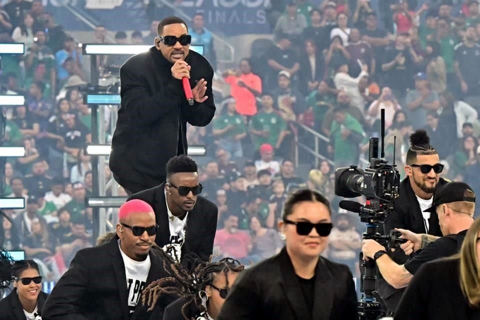 El actor y cantante estadounidense Will Smith amenizó el show previo al partido en Los Ángeles.