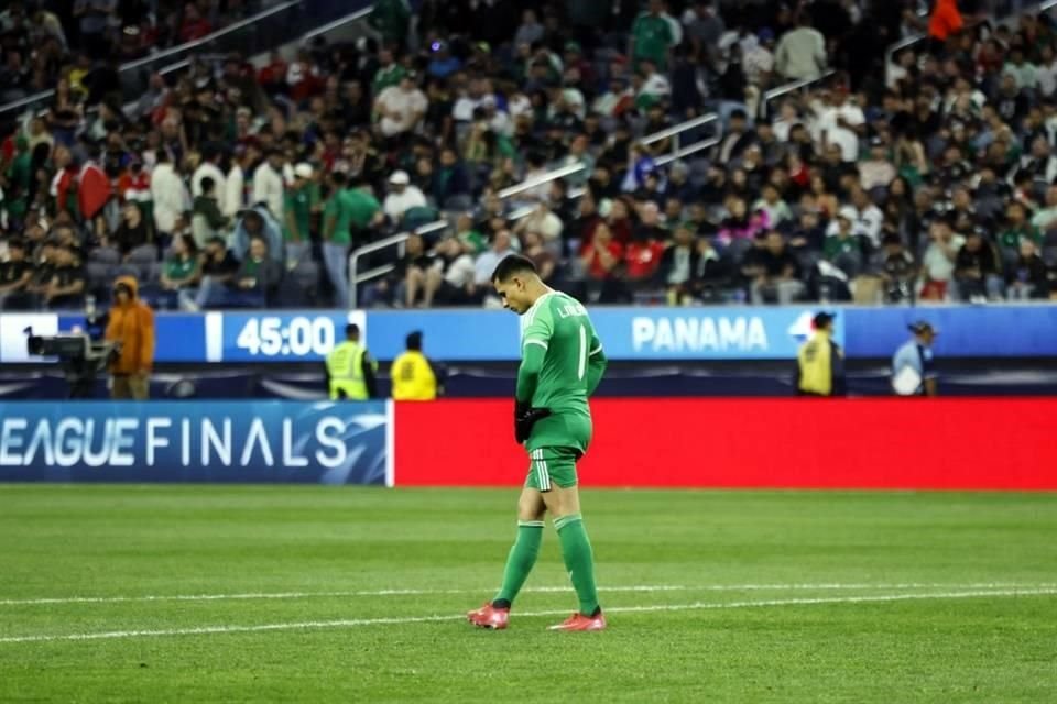 Adalberto Carrasquilla igualó el encuentro, antes de finalizar el primer tiempo, con un penal.