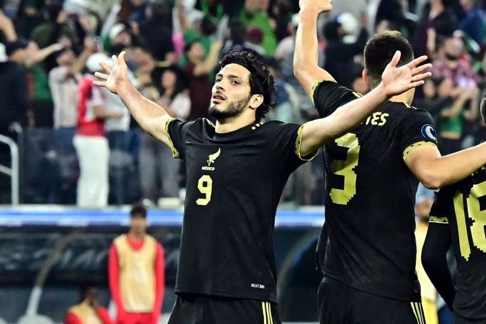 Con un penal en el 90+2', Raúl Jiménez le dio el primer título de la Nations League a la Selección Mexicana.