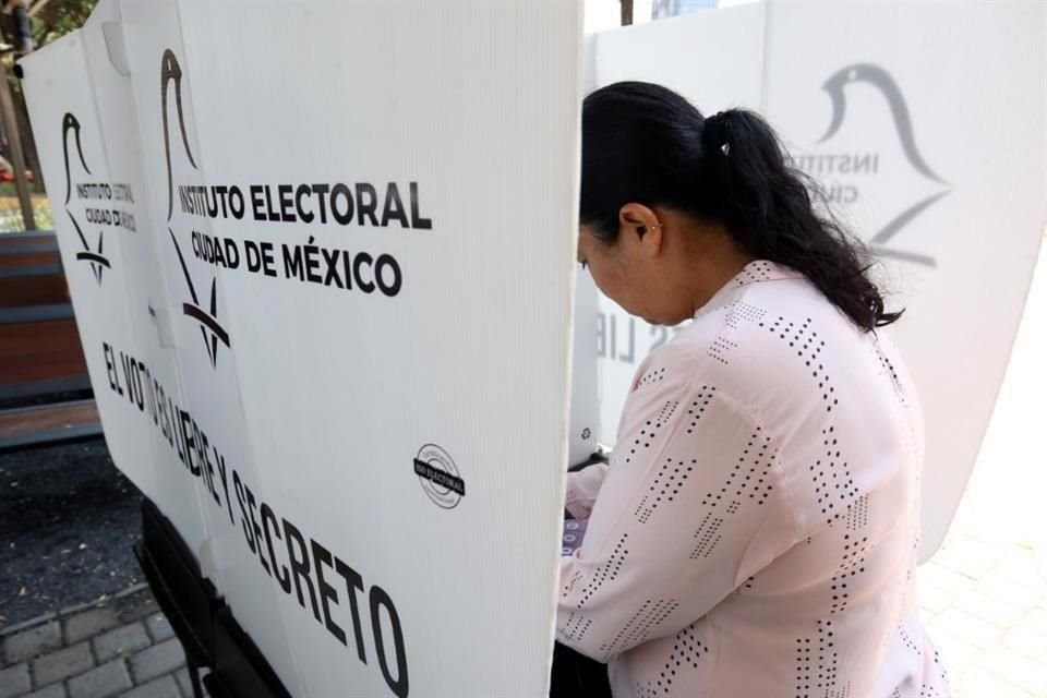 Considera consejera que declinaciones podrían relacionarse con lineamientos.