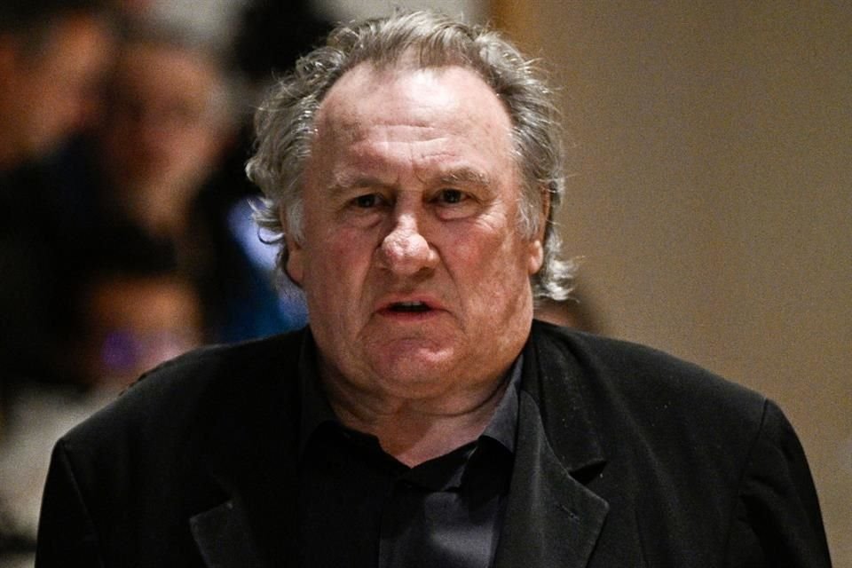 El juicio por presuntas agresiones sexuales en contra de Gérard Depardieu arrancó este lunes; el actor reiteró su inocencia ante el tribunal.