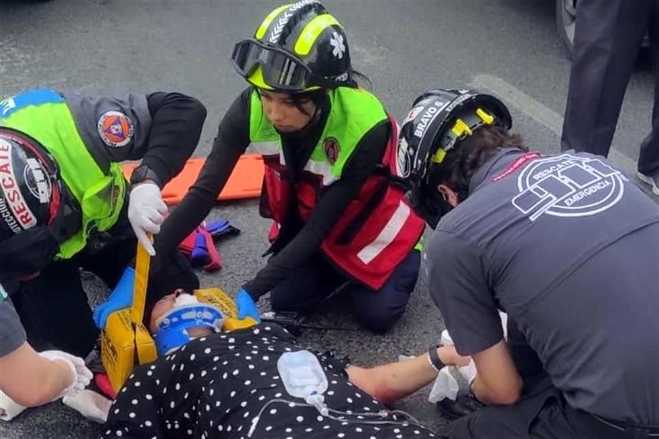 El accidente ocurrió en la Avenida Vasconcelos, a la altura de la calle Río Nazas, en la Colonia Jardines del Campestre.