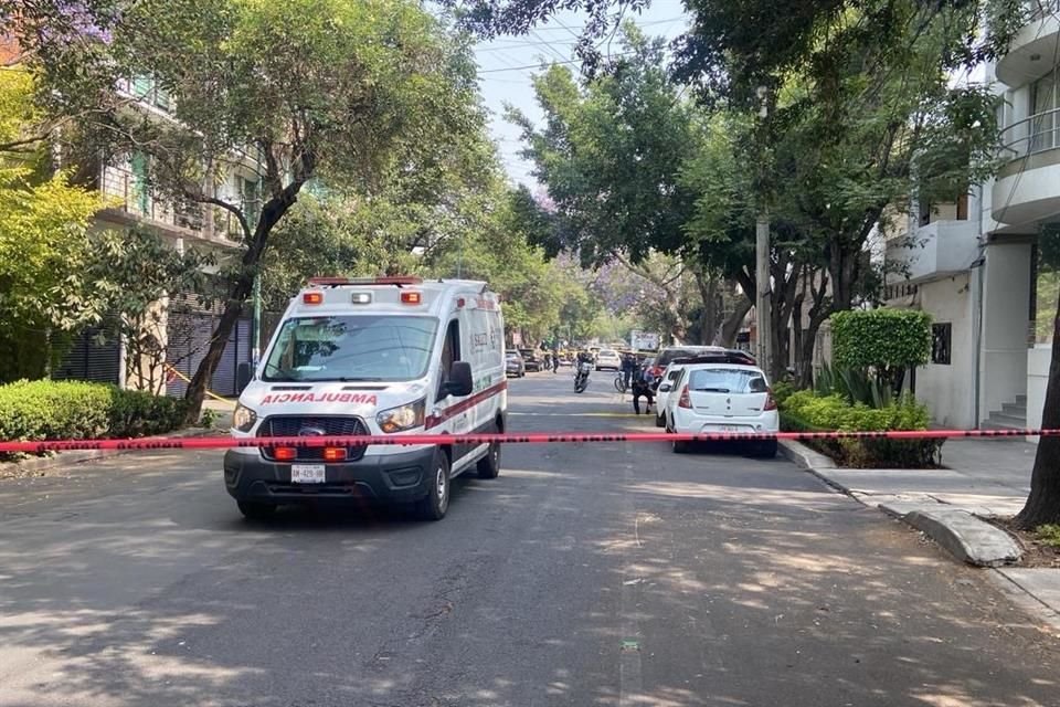 'Personal de la SSC tomó conocimiento de una persona que perdió la vida por disparos de arma de fuego, derivado de una agresión directa', informaron.