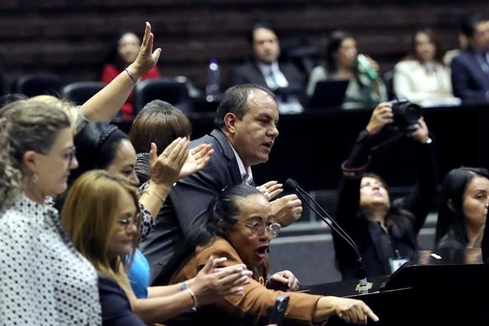 Votación de ayer en la Cámara de Diputados de los legisladores de Nuevo León sobre el proceso de desafuero de Cuauhtémoc Blanco.