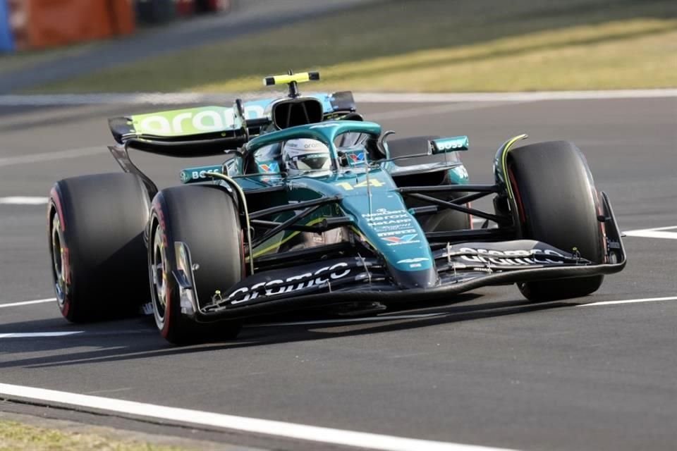 Fernando Alonso no pudo concluir la carrera en China.