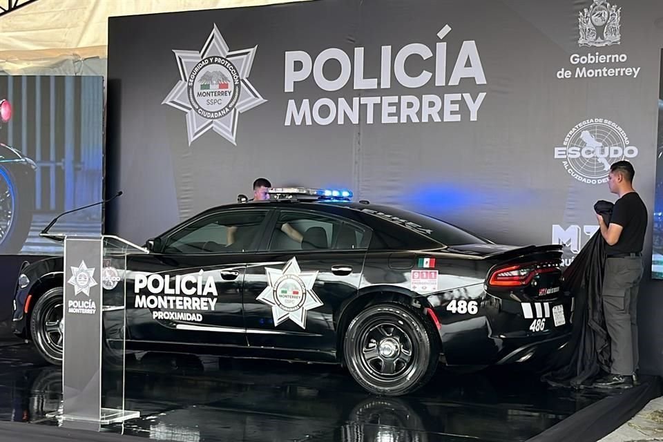 La nueva imagen de la Policía de Monterrey será de color negro.