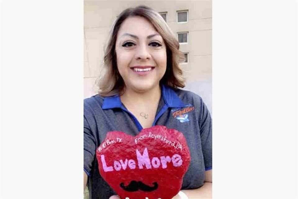 Zelene Blancas, una maestra mexicana que murió por Covid-19 en Texas, fue celebrada por su comunidad como un ejemplo de generosidad.