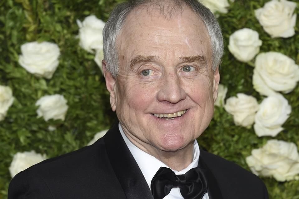El actor de Broadway y estrella de Hollywood Denis Arndt murió en su cabaña a los 86 años de edad.