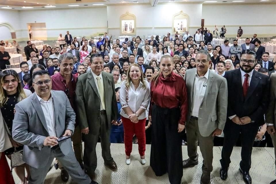 La Ministra participó en el conversatorio 'Los retos de la mujer en la justicia' en Durango.