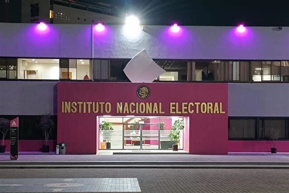 TEPJF avaló que INE anule triunfos de candidatos a PJ que sean prófugos de justicia, tengan suspendidos derechos o sentencias por violencia.