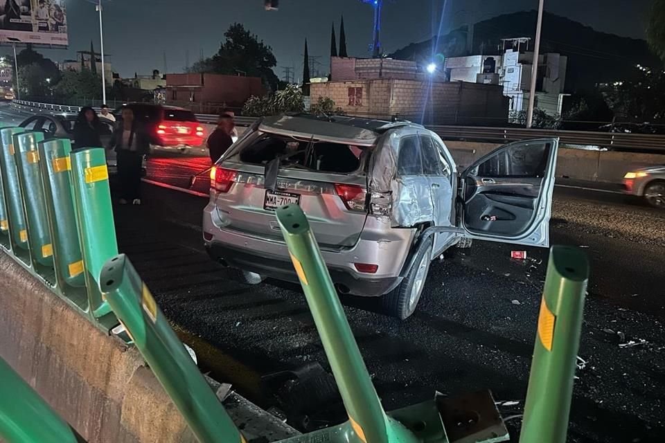 Cuatro vehículos particulares estuvieron involucrados; sólo resultaron lesionadas tres personas.