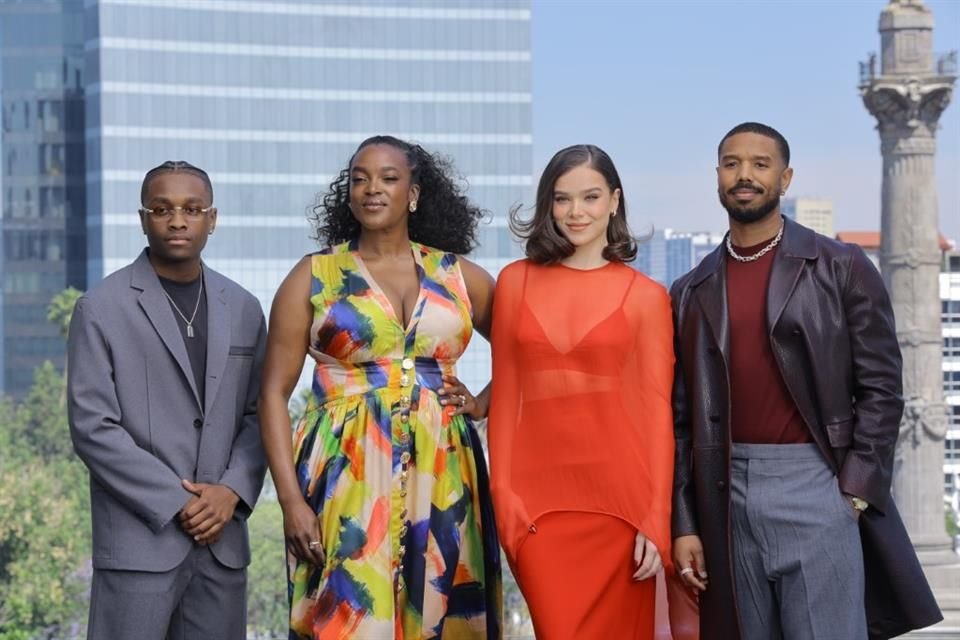 Michael B. Jordan, Miles Caton, Wunmi Mosaku y Hailee Steinfeld en CDMX.