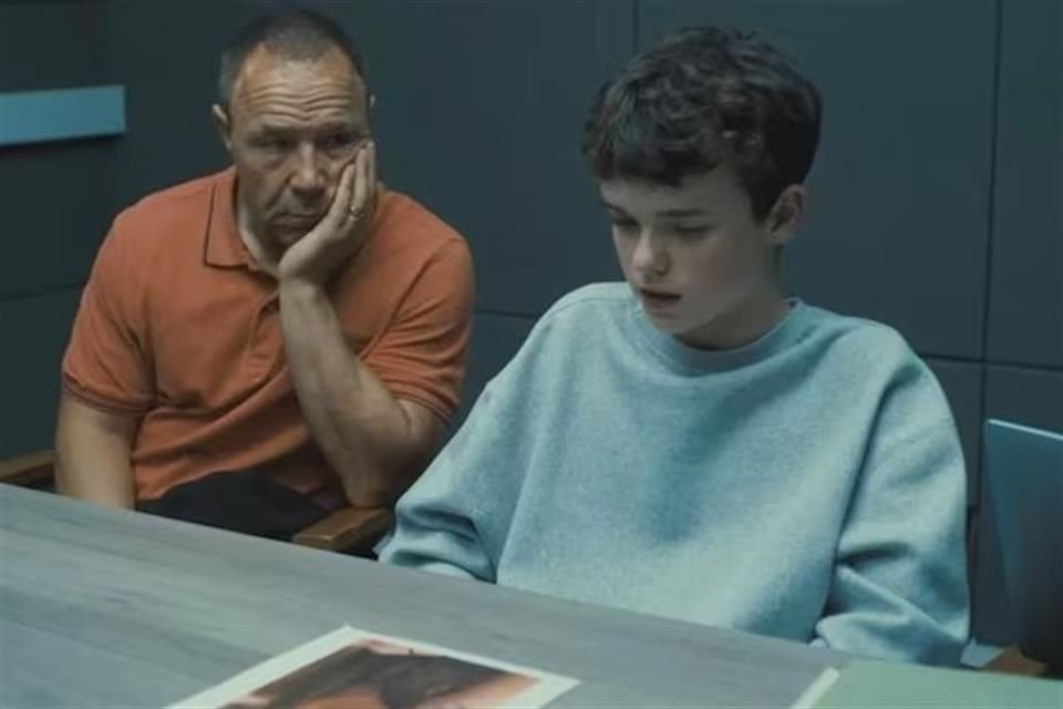 Celebran expertos en salud que la serie 'Adolescencia' llame la atención de padres e hijos para mejorar comunicación.