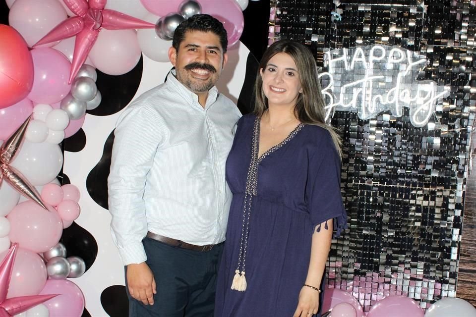 Mauricio Sánchez y Lorena Meza