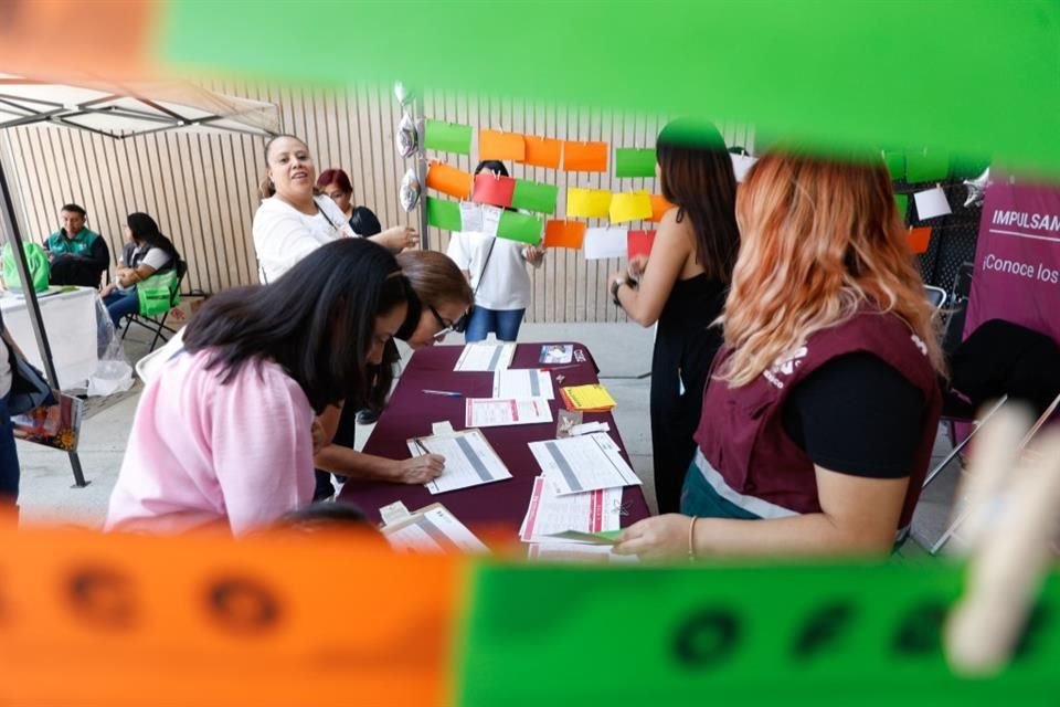 La inauguración del primer Festival Nuevas Emprendedoras con Negocios en Internet (Nenis) se registró en el Museo Yancuic.