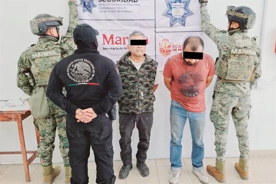 La detención ocurrió en la Avenida Luis Donaldo Colosio, Colonia Granjas Ecatepec, cuando los dos sujetos intentaron realizar un despojo de un predio.