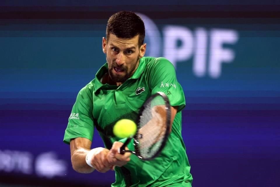 Novak Djokovic reconoció que no está al 100 por ciento, debido a una infección en el ojo.