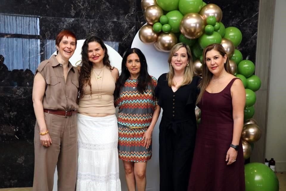 Mónica Cantú, Lilia Chapa, Jessica Farias, Graciela Treviño y Verónica Diaz