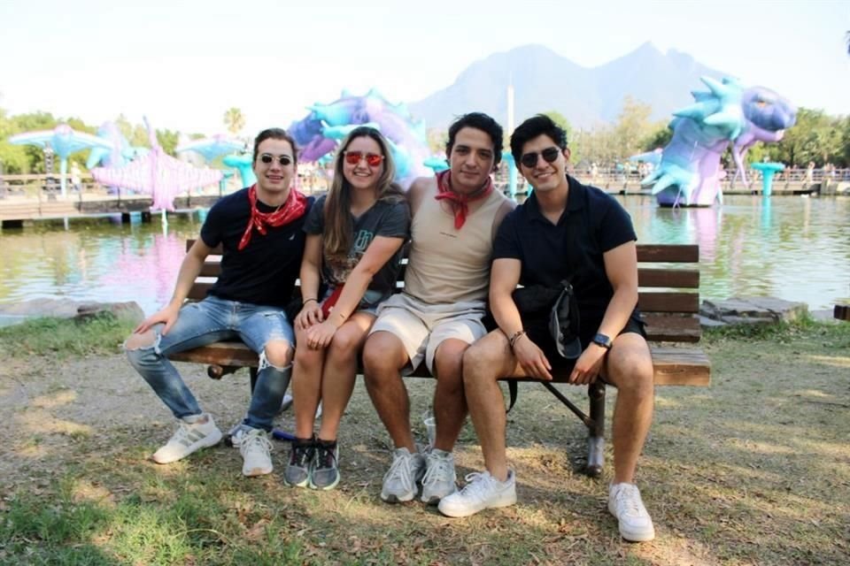 Álvaro Guel, Melissa Fernández, Arturo Guel y Daniel Ruiz 