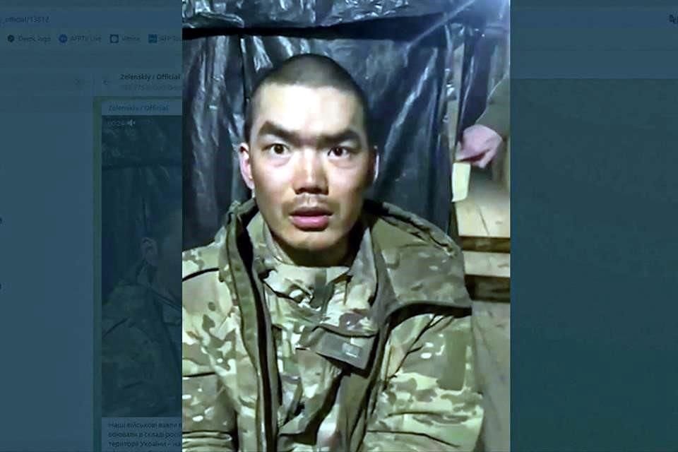 El Presidente de Ucrania, Volodymyr Zelensky, anunció que sus tropas capturaron a dos chinos que luchaban junto a las fuerzas rusas.