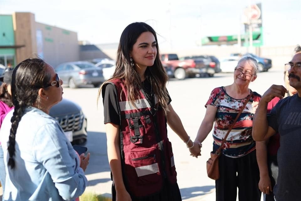 Andrea Chávez, senadora de Morena, dijo que ordenó retirar su imagen de unidades médicas por las que ha sido señalada de campaña anticipada.
