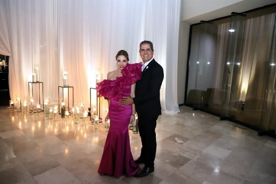 Gabriela Salazar de Doriz y Luis Doriz