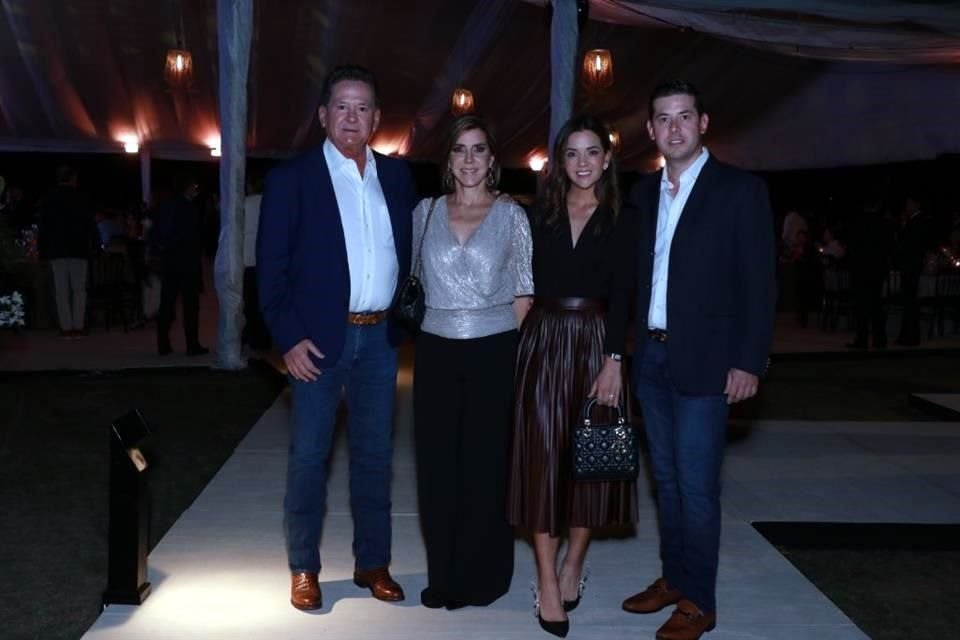 Fernando Lozano Frías, Cecilia Treviño de Lozano, Ana Isabel Quiroga y Andrés Lozano