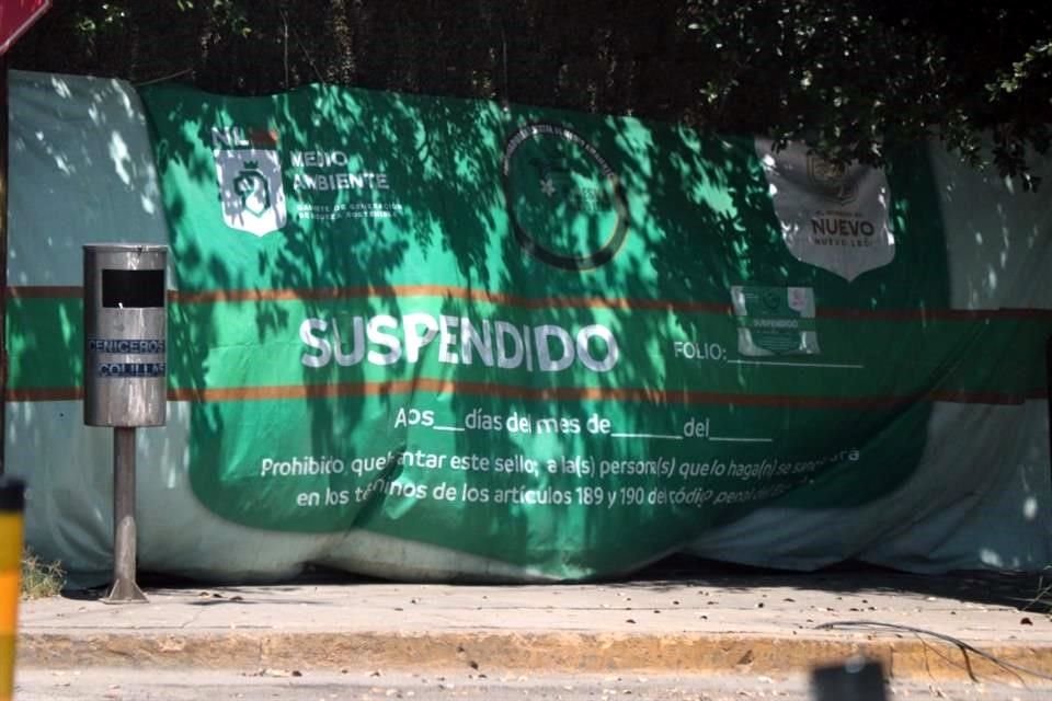  La planta de Zinc Nacional, en San Nicolás, tenía ayer todavía mantas de clausura de Profepa y del Estado.