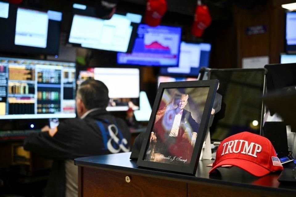 La Bolsa de Nueva York abrió cautelosa ante la entrada en vigor de nuevos aranceles impuestos por Estados Unidos a sus socios comerciales y la réplica de China.