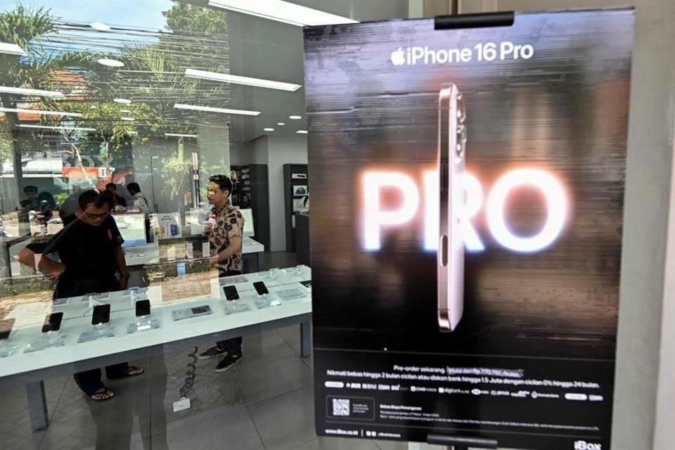 Las acciones de Apple subían más de 10 por ciento.