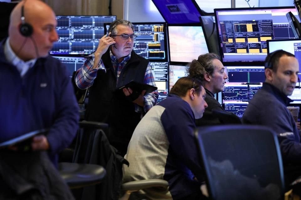 Los mercados esperan otra jornada volatil tras la pausa de 90 días a los aranceles anunciada por el Presidente Donald Trump el miércoles.