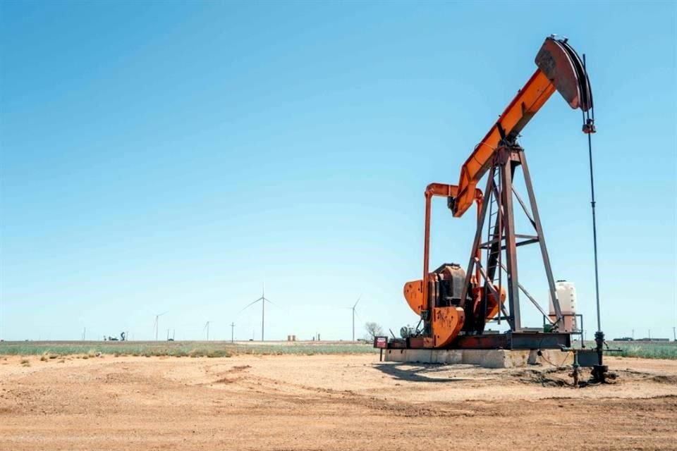 En los primeros minutos de operaciones, el petróleo llegó a caer más de 5 por ciento.