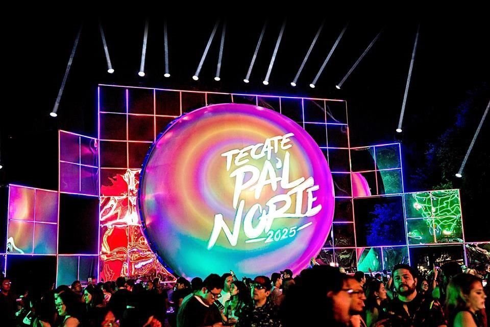Más de 300 mil personas asisten los tres días a la edición 13 del Festival Tecate Pa'l Norte, en el que se presentan artistas como Green Day, Justin Timberlake y Olivia Rodrigo