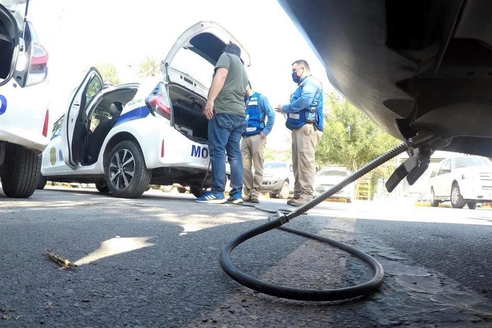 La verificación estatal contempla medir las emisiones del transporte público.