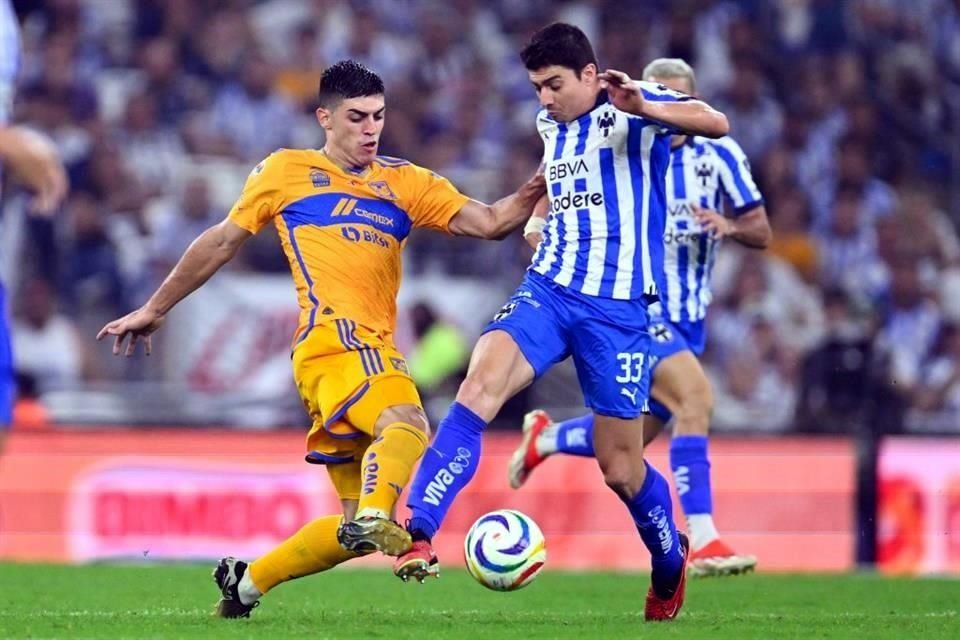 Stefan Medina es el jugador en activo con más encuentros ante Tigres.