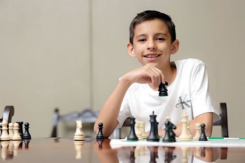 Mauricio Gómez Martínez, de 13 años. empezó a jugar ajedrez en la pandemia del Covid-19.
