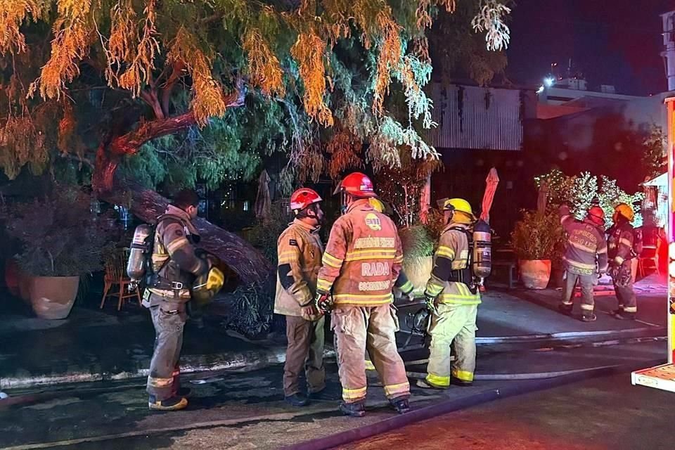 El inmueble está ubicado sobre la calle Río de la Plata, cerca de su cruce con la Avenida Gómez Morín, en la Colonia Del Valle. 