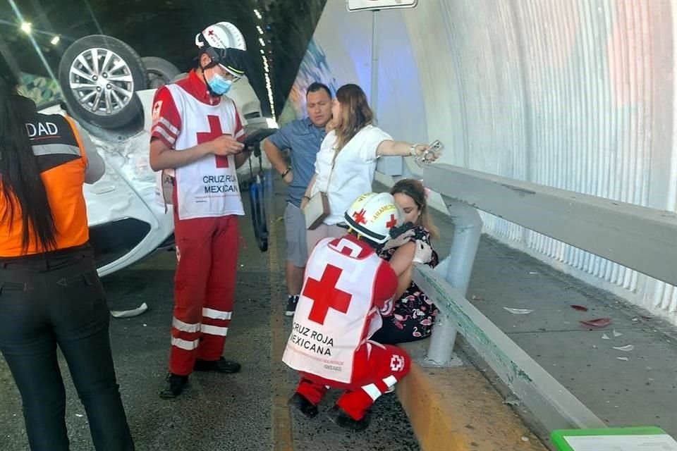 El accidente, donde no hubo personas lesionadas, fue reportado a las 11:00 horas.