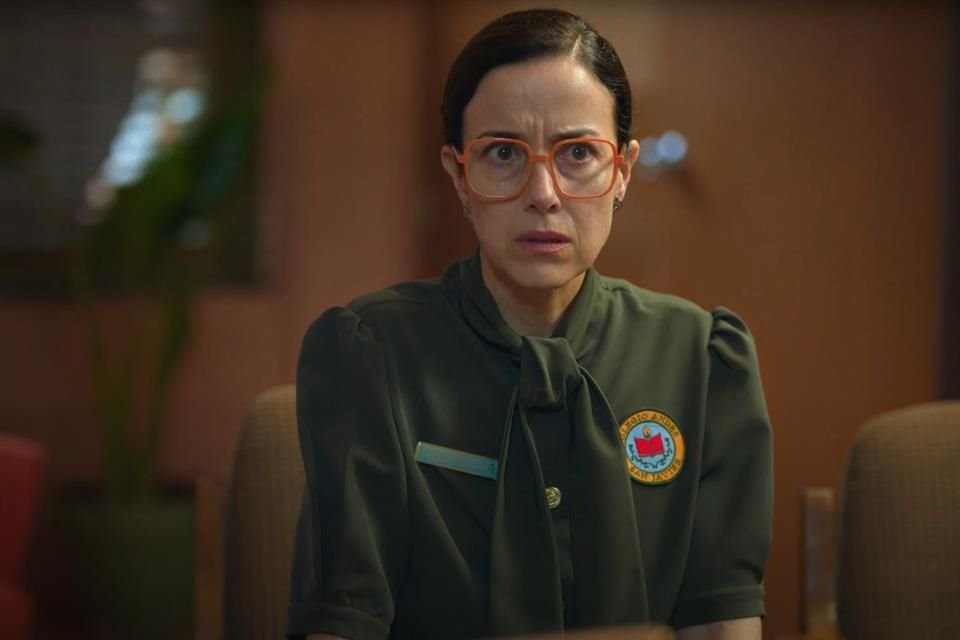 Serpientes y Escaleras, la nueva serie de Manolo Caro, filmada en Guadalajara, se estrenará el 14 de mayo en Netflix.
