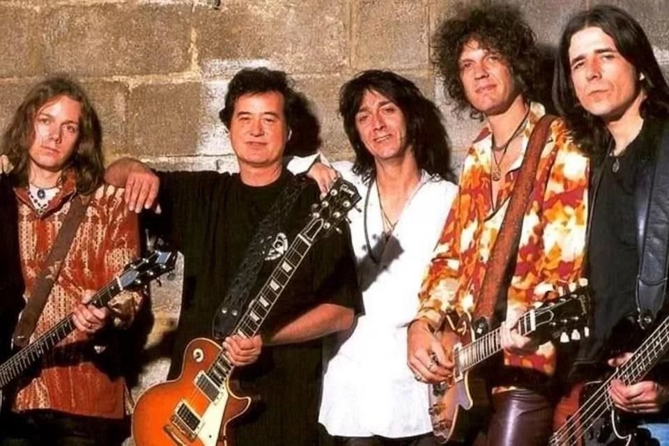 Además de Page y los hermanos, la banda incluía a Sven Pipien en el bajo, Eddie Harsch en los teclados, Audley Freed en la guitarra y Steve Gorman en la batería.