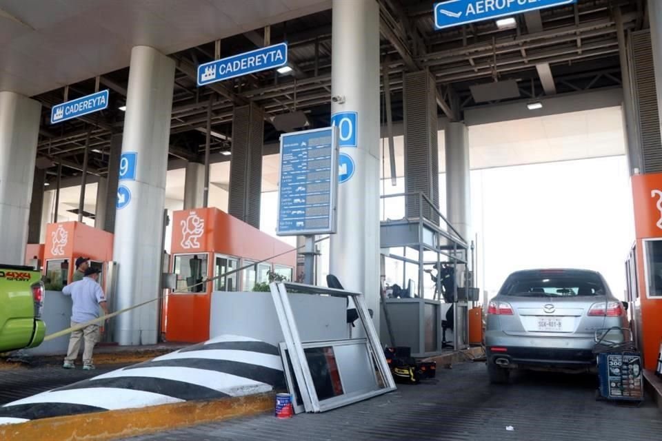 La Autopista a Reynosa registró largas filas de vehículos por el cierre de las cabinas 9 y 10.