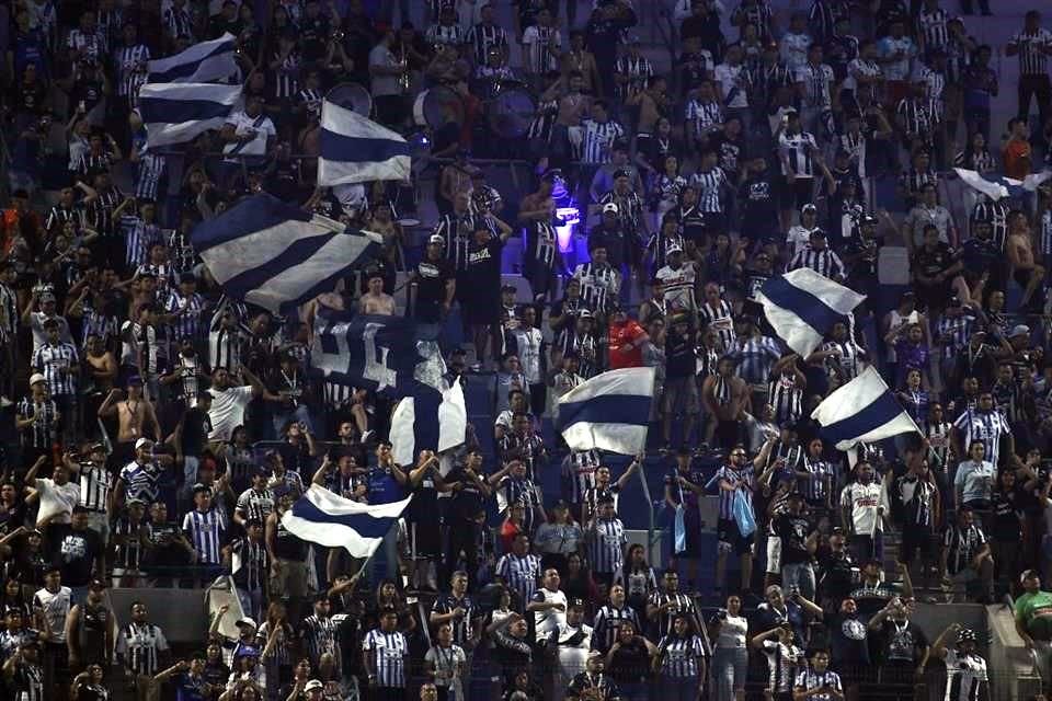 La afición de Rayados no le falló a su equipo y realizó una gran entrada en el Estadio Monterrey.