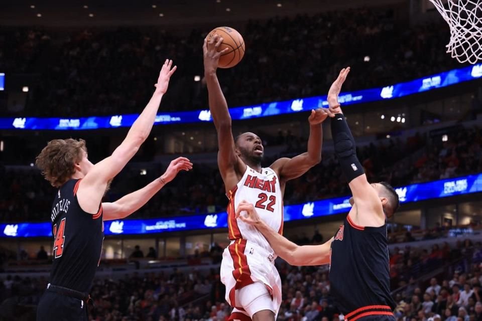 El Heat de Miami sigue vivo en la lucha por los Playoffs.