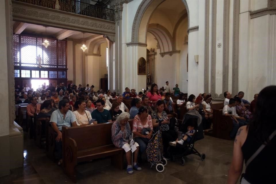 Muchas personas realizan esta actividad como forma de agradecimiento por la salud o para hacer oración por familiares que pasan por enfermedad.