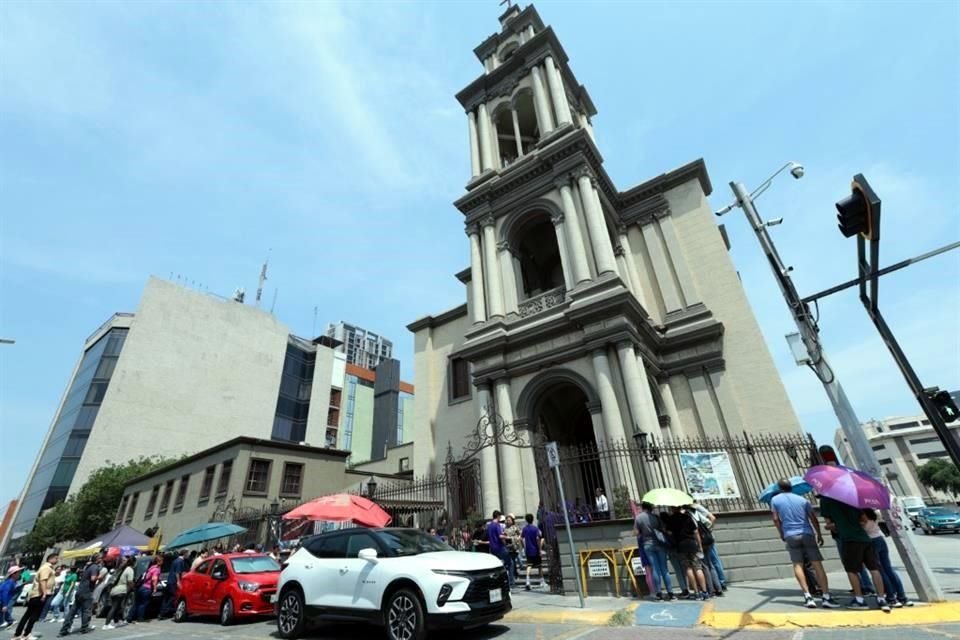 En el Sagrado Corazón se registraron filas.