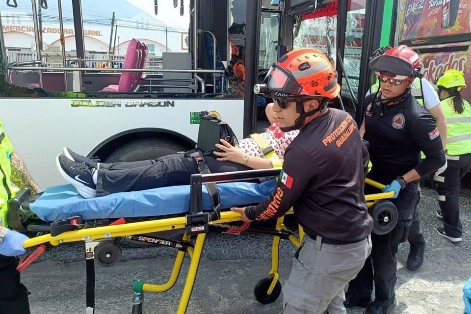 Al sitio fueron enviadas ambulancias de varias corporaciones.