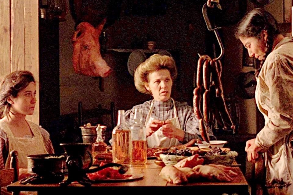 'De mi película copiaron una que otra cosa. El guion parece que lo hizo la inteligencia artificial', dijo Arau sobre la serie 'Como Agua para Chocolate', historia que él llevó al cine.