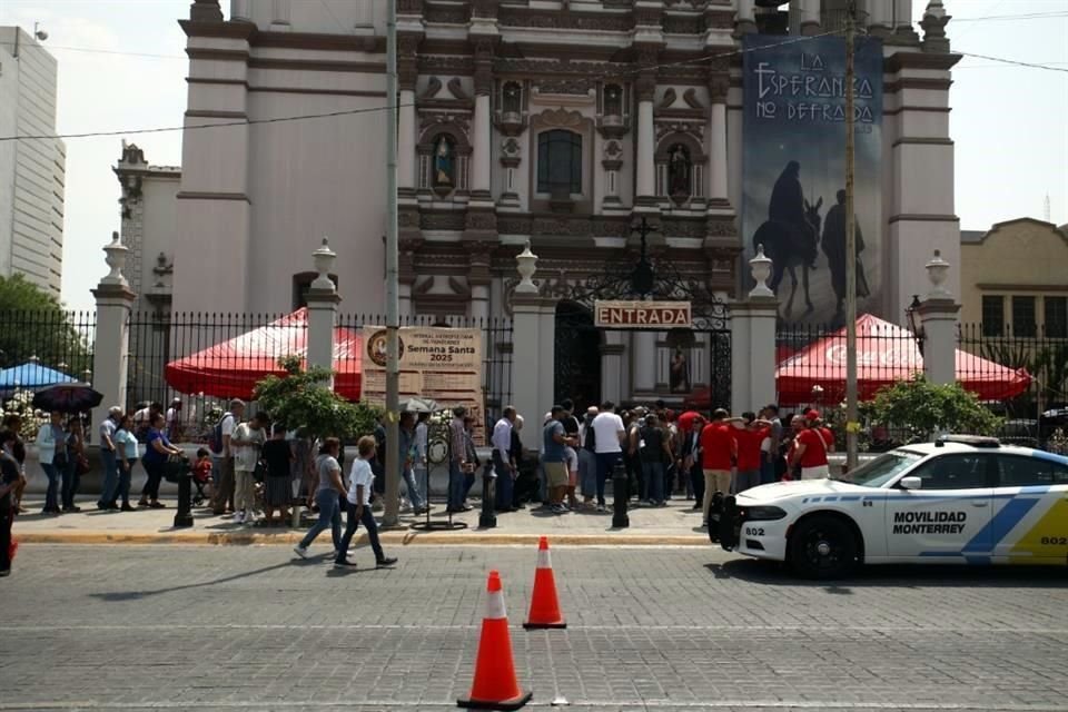 La Catedral fue para muchos fieles el destino final de sus siete visitas.